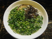 「ネギラーメン+替え玉」@博多ラーメン 不知火の写真