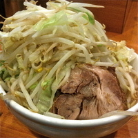 「小ラーメン（麺少なめ・野菜・ニンニク少なめ￥700）うずら卵5個」@ラーメン二郎 八王子野猿街道店2の写真