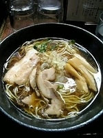 「丸鶏旨味中華そば（醤油,中盛）」@麺屋33の写真