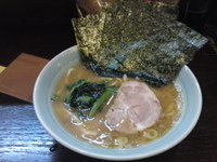 「ラーメン（固め、油少なめ、ノリ増し）」@武蔵家 沖縄本店の写真