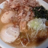 「ラーメン（味付玉子+かつおぶしトッピング）」@おでん・焼酎ダイニング HOPES 本店の写真
