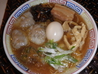 「醤油ラーメン全部のせ（800円）」@とよやの写真