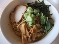 「油そば（卵入り）（700円）、チャーシュー丼（ミニ）（300円）」@旭川ラーメン ピヤシリの写真