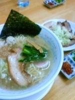 「黄金ラーメン（900円）+チャーシュー（300円）」@MENYA 食い味の道有楽の写真