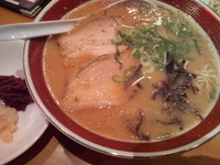 「ラーチャーセット（バリカタ）950円」@博多屋台らーめん く〜た 守谷店の写真