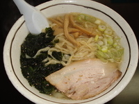 「塩ラーメン （平打ち麺）」@ラーメン駿河の写真