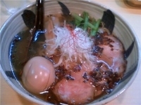 「塩ラーメン 780 円 + サービス味玉  （麺カタメ）」@麺創房 玄 新宿店の写真