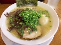 「らーめん・味玉【750円】」@博多長浜らーめん ぼたん 高田馬場店の写真