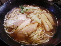 「丸鶏旨味そば」@麺屋33の写真