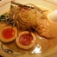 「魚介豚骨まる特ら～めん」@麺や まる克の写真