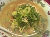 「こってり中華そば（大盛）+ねぎ+ライス」@天下一品 吉祥寺店の写真