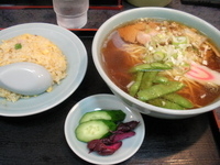 「半チャン ・ ラーメンセット」@中国料理 錦菜館の写真