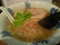 「塩ラーメン（700円）+味玉子（100円）」@ラーメン食堂 粋な一生の写真
