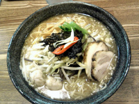 「肉わんたん醤油ラーメン」@中華そば へいぼんの写真