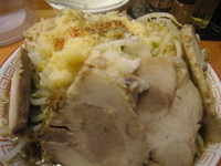 「豚野郎ラーメン（普通盛り・野菜マシ・ニンニクマシマシ）」@重厚煮干中華そば 大ふく屋 川口店の写真