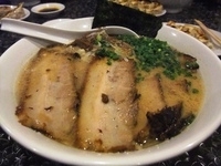 「豚骨醤油らーめん+チャーシュー+餃子」@ごくめん 本店後藤の写真