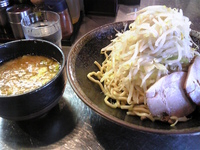 「味噌つけ麺+にんにく」@らーめん大 大久保店の写真
