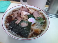 「チャーシューメン大盛+チャーシュー100円増し」@青島食堂 秋葉原店の写真