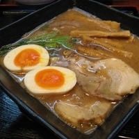 「和節醤油らーめん 680円+全部のせ（チャーシュー1枚、メンマ、」@麺屋 和武士の写真