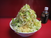 「ラーメン（小）野菜マシマシ、ニンニク?!」@ラーメン二郎 桜台駅前店の写真