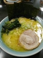 「塩ラーメン（並）（多め、濃いめ）」@横浜家系ラーメン 壱蔵家の写真