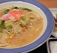 「ちゃん3個ランチ（600円:お誕生日クーポン）」@長崎ちゃんぽん リンガーハット 町屋サンポップ店の写真