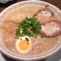 「博多ラーメン・こってり（バリカタ） ￥650」@博多屋台の写真