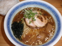 「醤油あらびき（850円）半ライス（100円）」@ボニート・ボニートの写真