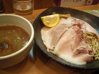 「とろ肉つけ麺ゆず900円」@とろ肉つけ麺 魚とんの写真