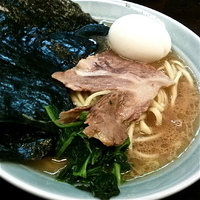 「ラーメン（並・麺カタメ￥600）」@光家の写真