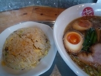 「中華そば（煮干だし醤油ラーメン）（小）（650円）+煮玉子（10」@中華そば まるきの写真