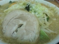 「野菜味噌ラーメン770円+サービスライス」@下町の三丁目の写真