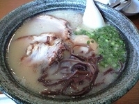 「博多とんこつ醤油肉多め+替え玉+煮玉子（計1102円）」@博多とんこつらーめん 天匠の写真