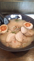 「チャーシュー大和 煮タマゴトッピング」@鶏白湯らーめん 大和の写真