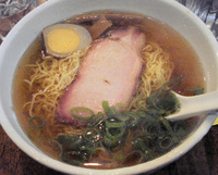 「鯛だし焼豚らーめん（醤油・ロース焼豚1枚、麺固め￥600）」@らあめん厨房どる屋の写真