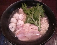 「鶏塩ラーメン+鶏つくね」@横濱元町 塩らー麺 本丸亭 元町店の写真
