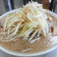 「らーめん（野菜多め・ニンニク） + 味付卵 ￥700」@ラーメン大 我孫子店の写真