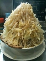 「らーめん（全マシ）」@らーめん大 大久保店の写真