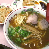 「麺定食（中華そば + 餃子3ケ + 五目ごはん） 700円」@中華そば 後楽本舗の写真