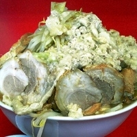 「辛ラーメン 小 + ぶた W （ヤサイ+アブラ W）」@ドン-キタモトの写真