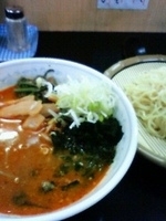 「四川つけ麺・太麺（800円）+金曜サービス・おむすび」@支那そば轟やの写真