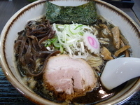 「黒とんこつラーメン・中盛」@豚骨ラーメン専門店 二福神の写真