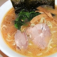 「とんこつ醤油ラーメン（650円）+大盛無料（ランチタイムサービス」@チャンポン・ラーメン 火の国の写真