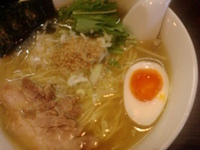 「塩らー麺  大盛（サービス）」@らー麺 Okuraの写真