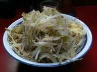 「小ブタ（ニンニク、ヤサイ）」@ラーメン二郎 目黒店の写真