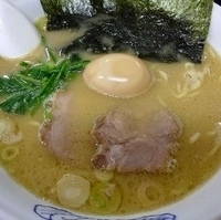 「ラーメン（味付玉子トッピング）」@江戸川ラーメン 角久の写真