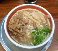 「徳島ラーメン ミニ（350円）」@ラーメン東大 沖浜店の写真