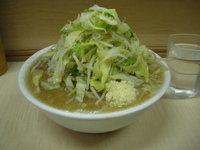 「小豚（ヤサイ、ニンニク、アブラ）」@ラーメン二郎 京成大久保店の写真