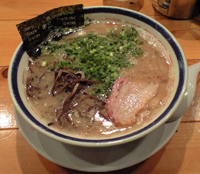 「ラーメン（こってり）+替玉」@博多長浜らーめん 田中商店の写真
