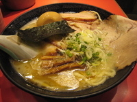 「ヨシベーラーメン 塩+半熟玉子+トロ肉チャーシュー」@ラーメン ヨシベー 錦糸町店の写真